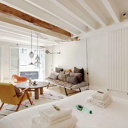 Beautiful In The Heart Of The Latin Quarter *